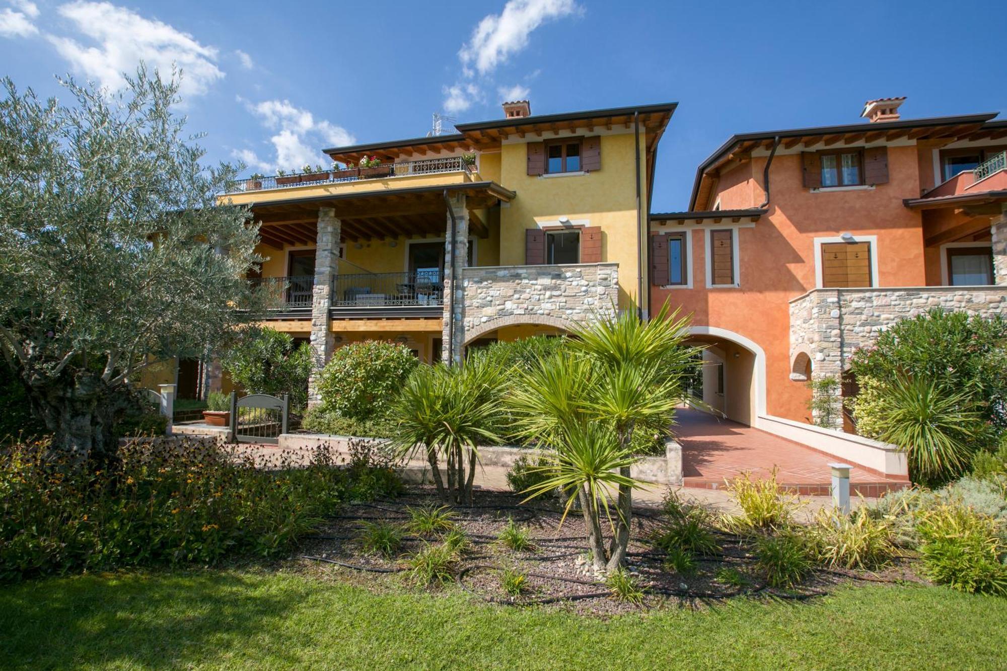 Casa Valtenesi Польпенацце-дель-Гарда Экстерьер фото